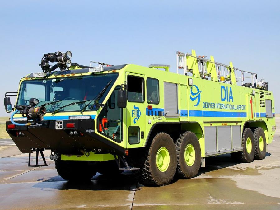  Oshkosh Striker 4500 ARFF 2010 года  (фото 3 из 14)